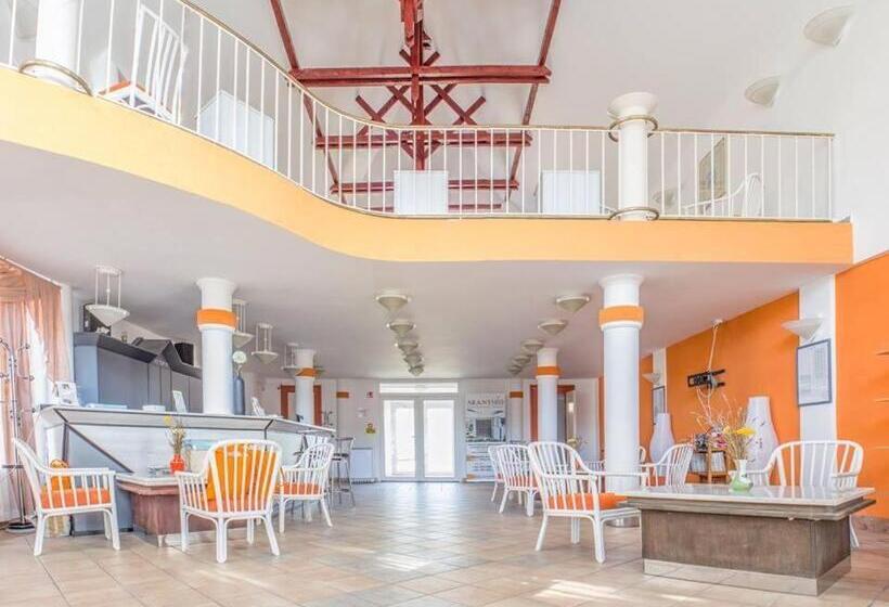 Трехместный Номер Стандарт с Балконом, Aranyhíd Apartman