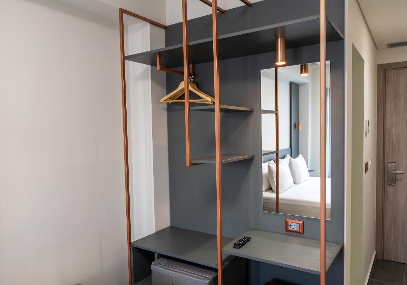디럭스 룸, Argo Hotel Piraeus