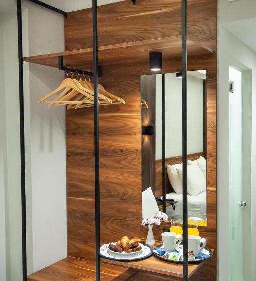디럭스 트리플 룸, Argo Hotel Piraeus
