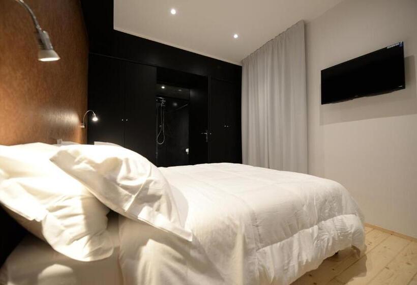 高级大房间, Albergo Trieste
