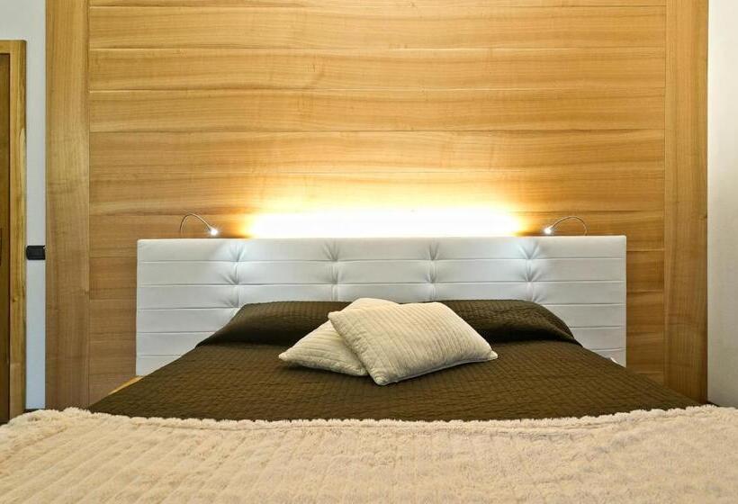 Четырехместный Номер Deluxe, Ferrovia