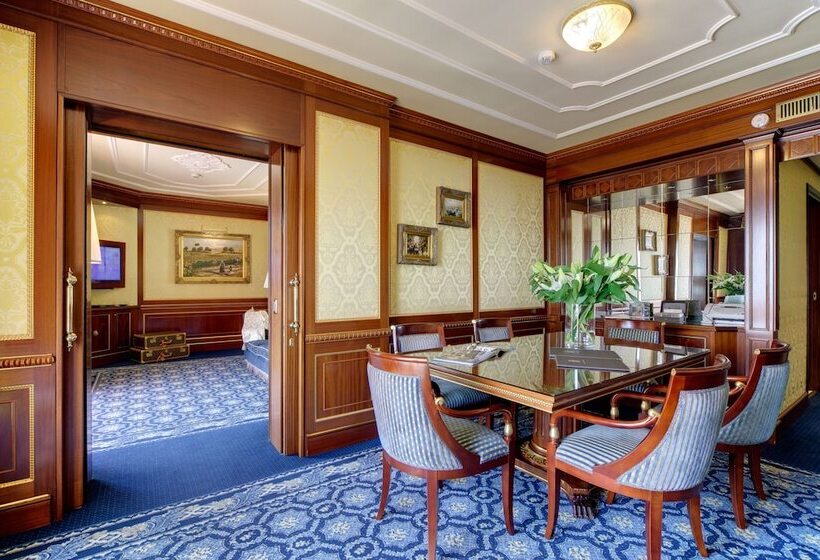 سوئیت پرزیدنت, Grand Hotel Dino