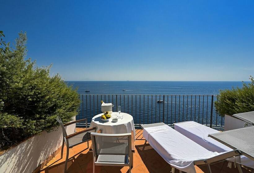 Номер Deluxe Вид на Море, Miramalfi