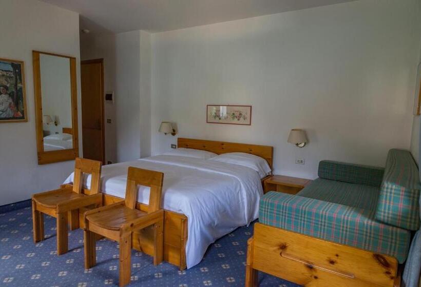 Quarto Triplo Estandar com Vistas, Sporthotel Europa Sul Lago