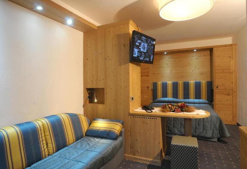 Полулюкс Одноместный с Террасой, Sporthotel Europa Sul Lago