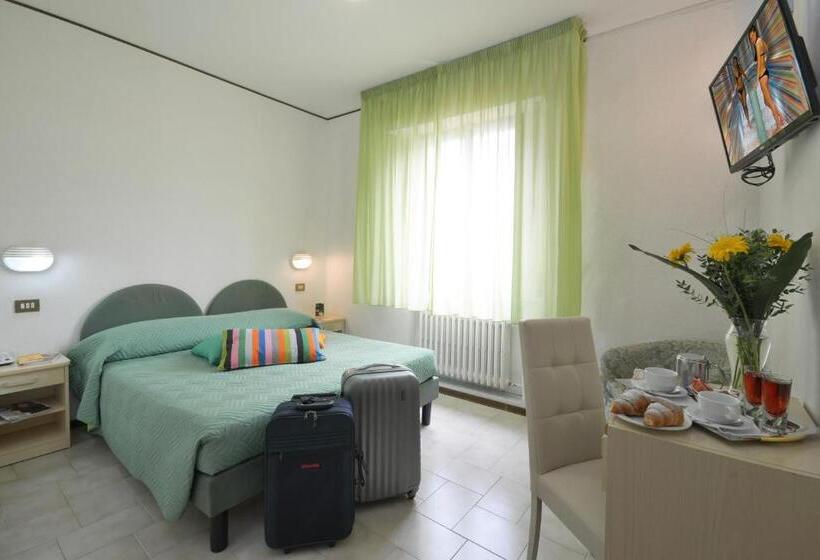 Номер Стандарт Трехместный, Albergo Martini