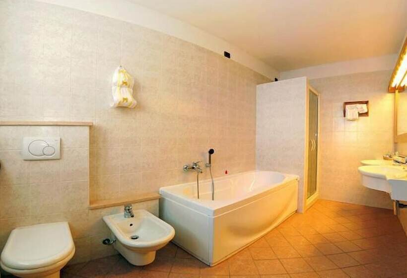 غرفة كومفورت, Jolanda Sport