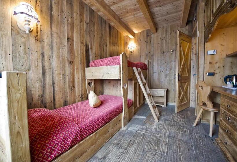 جناح جونيور عائلى, Jolanda Sport