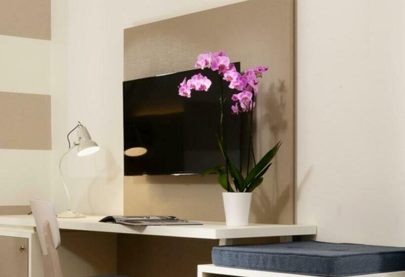Трехместный Номер Superior, Unahotels Naxos Beach Sicilia