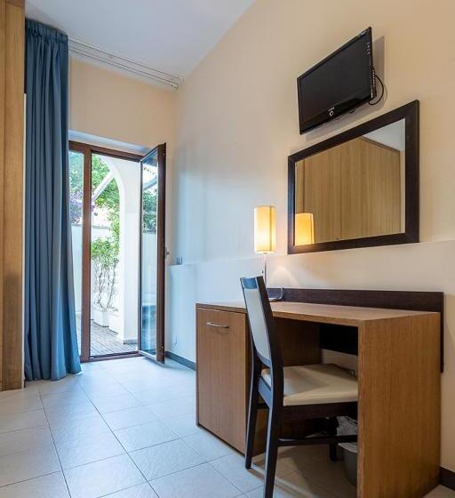 Трехместный Номер Стандарт Interior, Club Azzurro Hotel & Resort