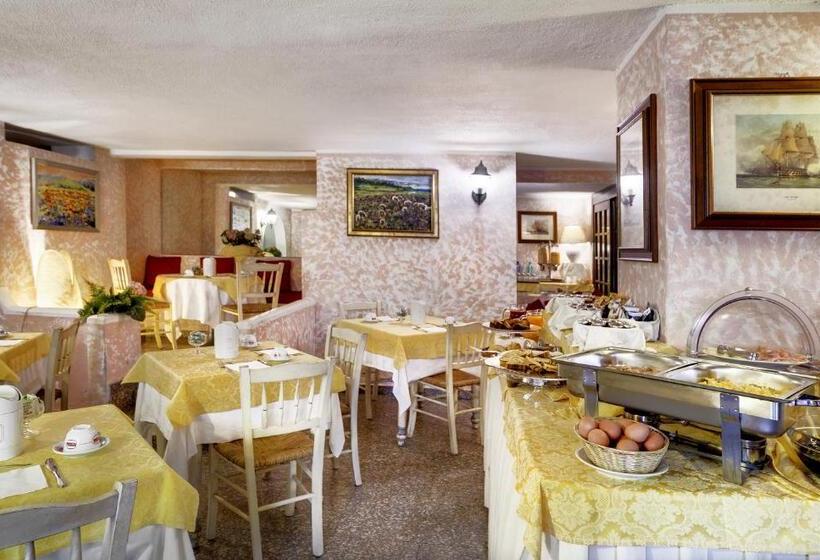 Номер Стандарт, Colonna Palace Hotel Mediterraneo