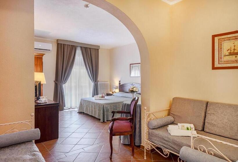 Четырехместный Номер Стандарт, Colonna Palace Hotel Mediterraneo