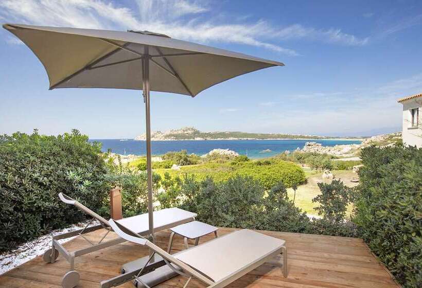 اتاق سوپریور با تخت بزرگ, De Bonart Naples   Curio Collection By Hilton