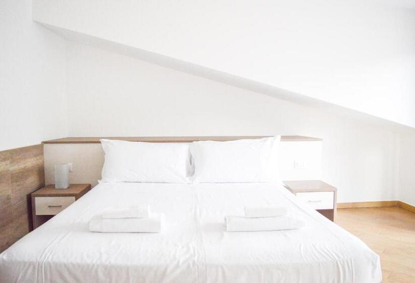 1 Bedroom Penthouse Apartment, Homiday   Residence K2