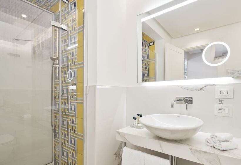 اتاق سوپریور, De Bonart Naples   Curio Collection By Hilton