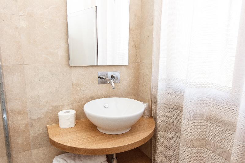 اتاق سوپریور سه تخته, Agrihotel Villa Ambra