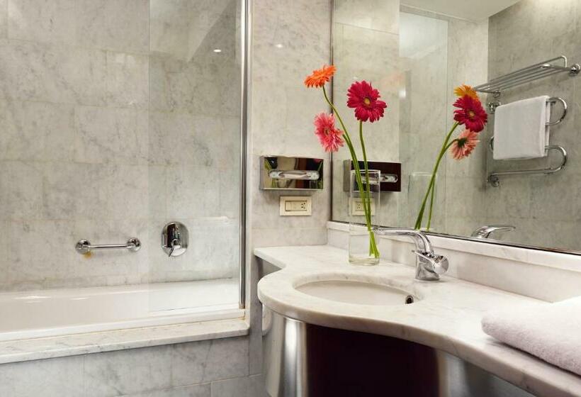 Quarto Superior, Unahotels Mediterraneo Milano