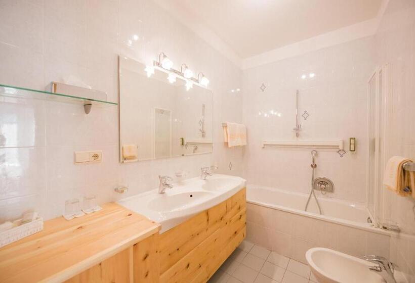 Номер Стандарт, Alpenwellnesshotel St. Veit