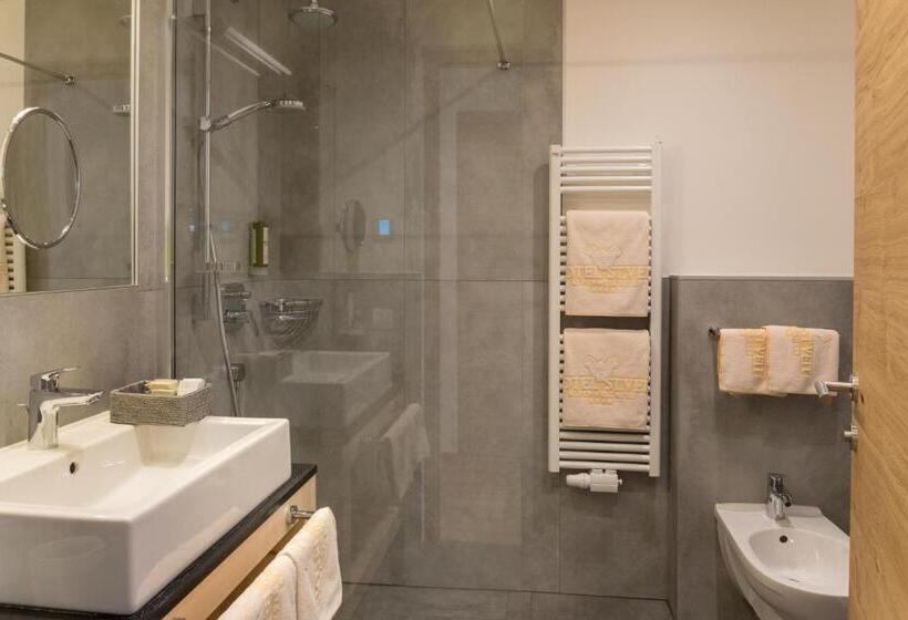 Апартаменты 2 Спальни, Alpenwellnesshotel St. Veit