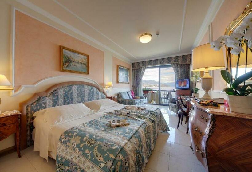 Номер Стандарт Трехместный, Grand Hotel Bristol