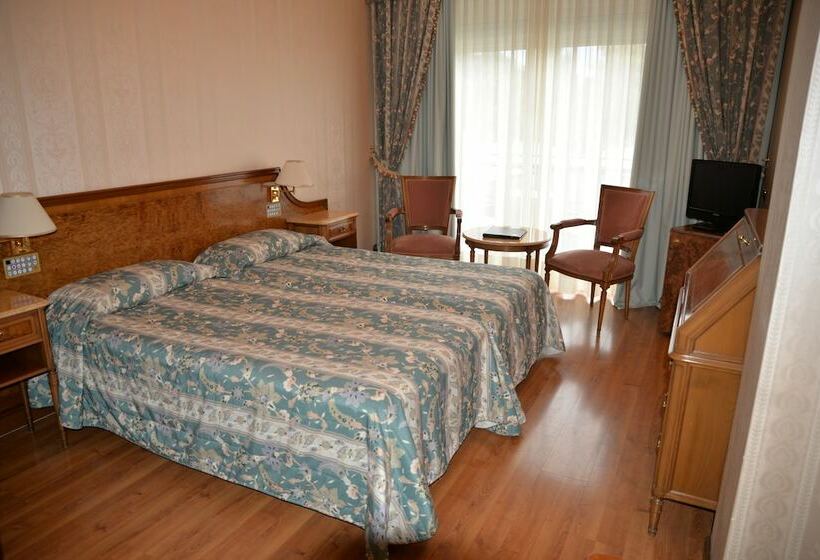 Номер Economy, Grand Hotel Bristol