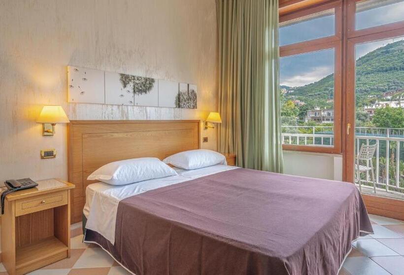 标准间, Grand Hotel Moon Valley