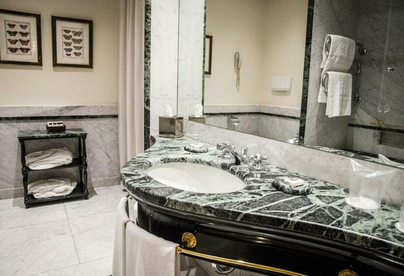 سوییت جونیور, Grand Hotel Sitea