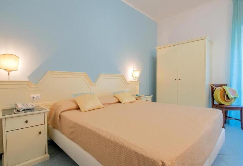 Habitación Estándar con Balcón, Ascot Sorrento