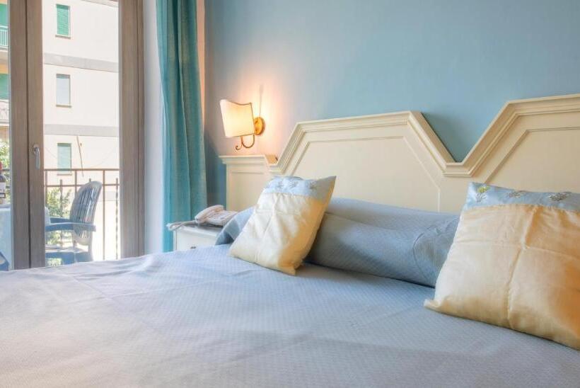 Номер Стандарт с Балконом, Ascot Sorrento