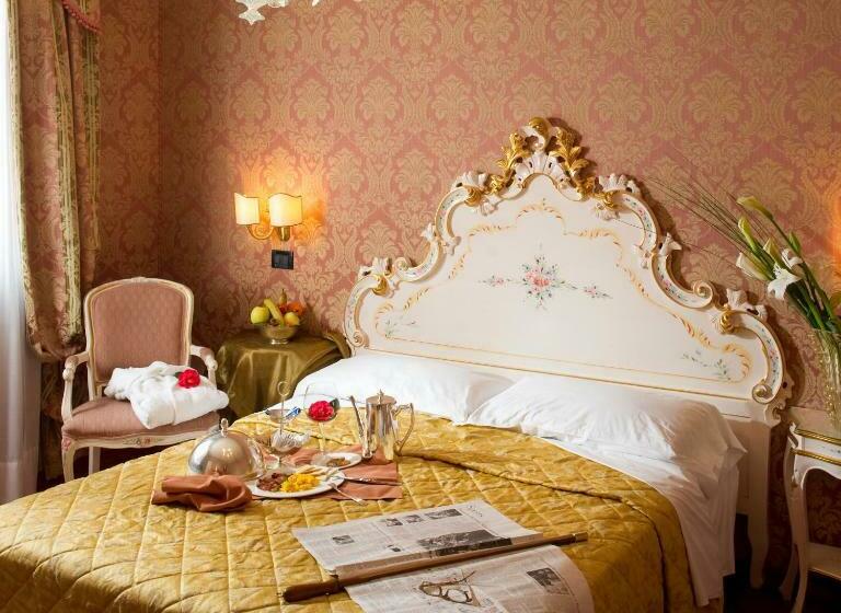 غرفة كلاسيكية, Carlton on The Grand Canal