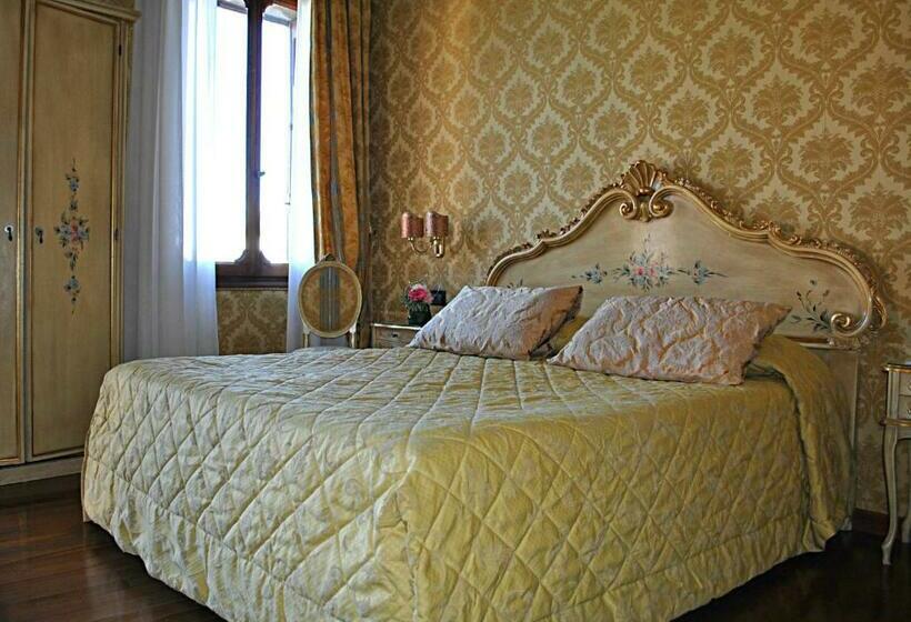 غرفة سوبيريور ذات إطلالة, Carlton on The Grand Canal