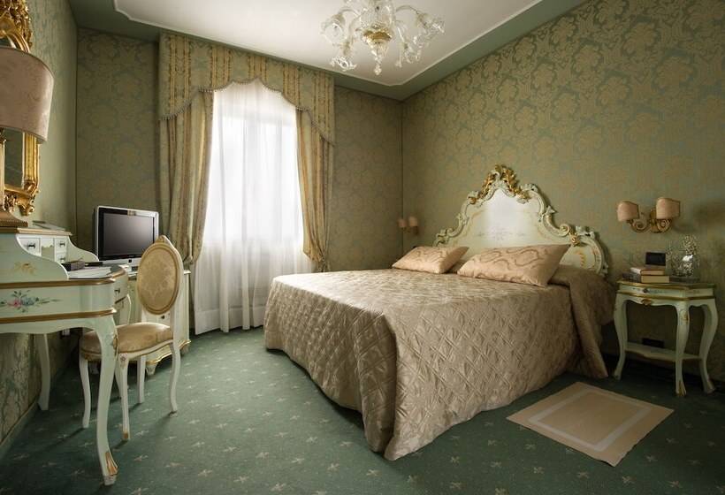 غرفة سوبيريور ذات إطلالة, Carlton on The Grand Canal