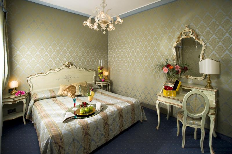 غرفة كلاسيكية, Carlton on The Grand Canal