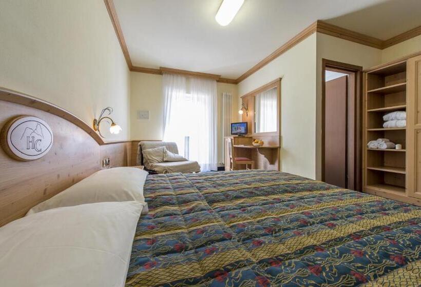 Quarto Triplo Estandar com Sacada, Colfosco
