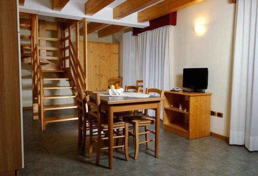 Apartamento 1 Dormitório com Vistas, Colfosco