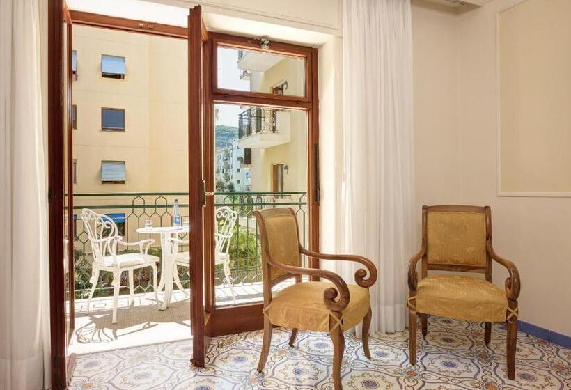 Classic room with balcony, Grand Hotel De La Ville