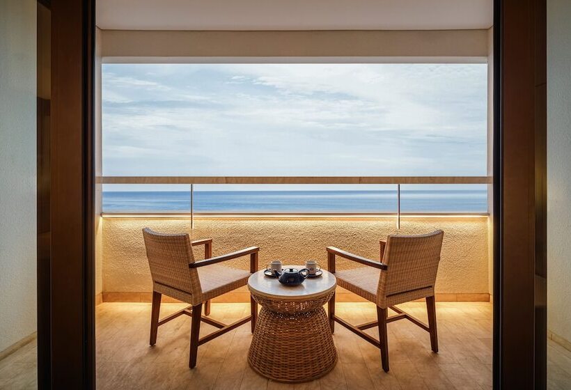 디럭스 룸, Bali Beach