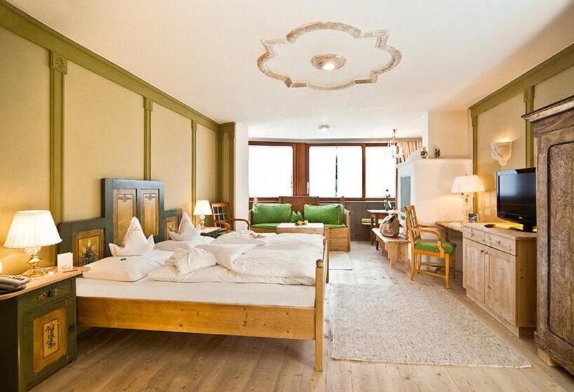 Полулюкс с Гидромассажем, Mirabell Dolomites Hotel Luxury Ayurveda & Spa