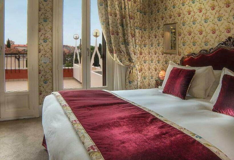 Номер Deluxe Кровать Кинг с Видом, Papadopoli Venezia   Mgallery Collection