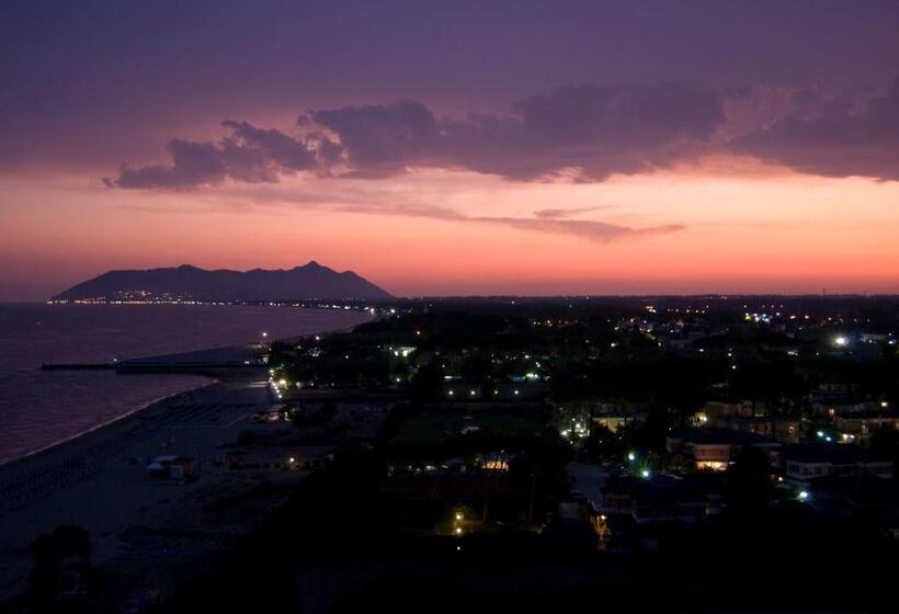 Семейный Номер Вид на Море, Torre Del Sole