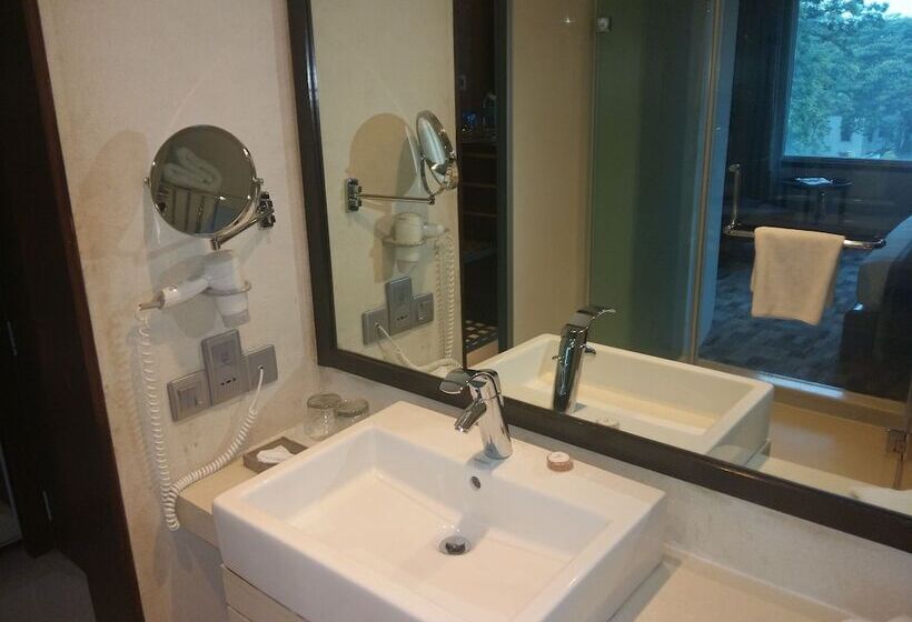 سوییت, Pride Hotel Pune