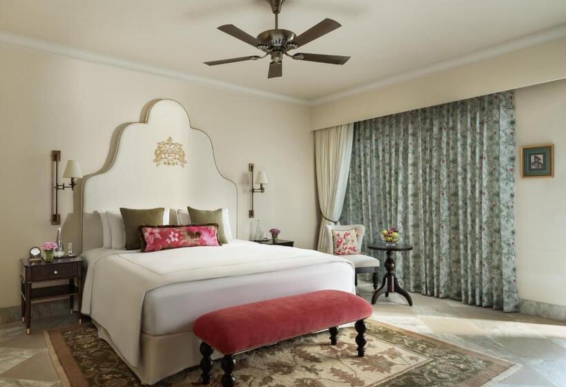 Номер Deluxe, Taj Usha Kiran Palace, Gwalior