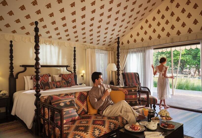 Номер Deluxe, Taj Usha Kiran Palace, Gwalior
