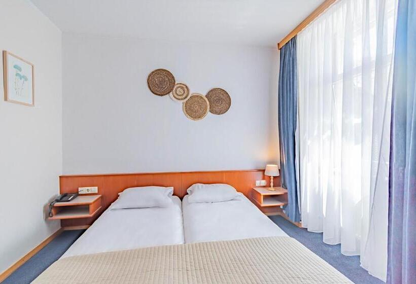 اتاق استاندارد, Hôtel Le Petit Poète