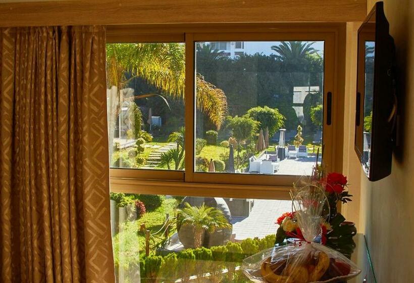스탠다드 룸 풀장 전망, Mabrouk Hotel And Suites  Adult Only