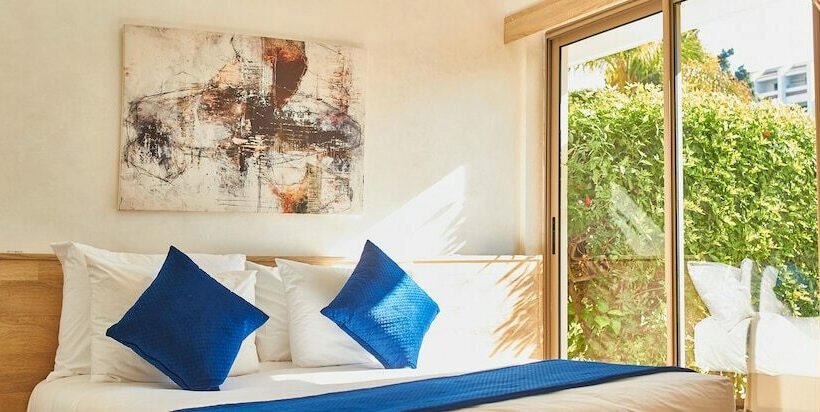 Номер Стандарт Вид на Бассейн, Mabrouk Hotel And Suites  Adult Only