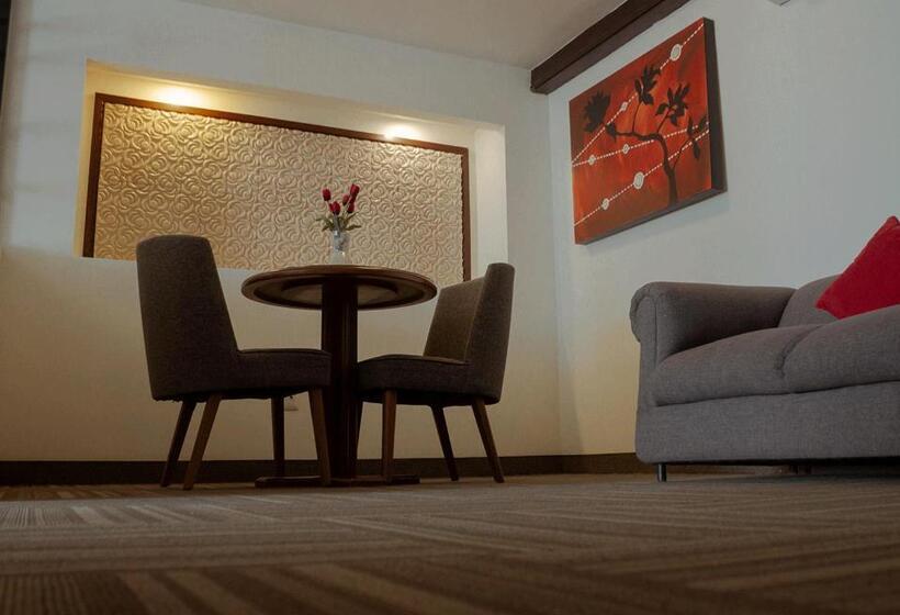 スイート, Ramada Plaza By Wyndham Leon