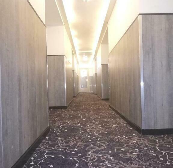 单人基本间, Budget Trianon
