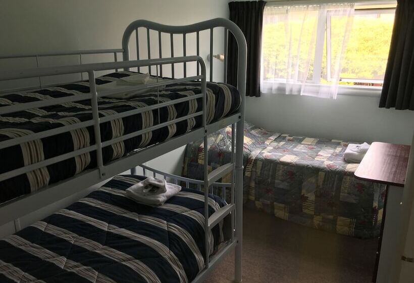 Апартаменты 2 Спальни, Courtesy Court Motel