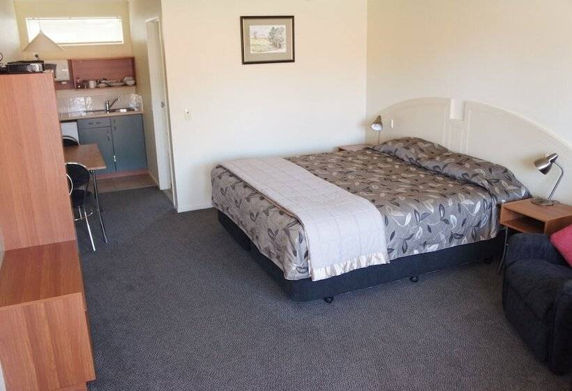 Студио Executive, Bk S Egmont Motor Lodge